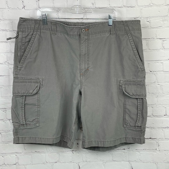 LL Bean Shorts 42 Mens Grey Cargo Utility Safari Canvas Natural Fit 9.5” inseam - Picture 1 of 9